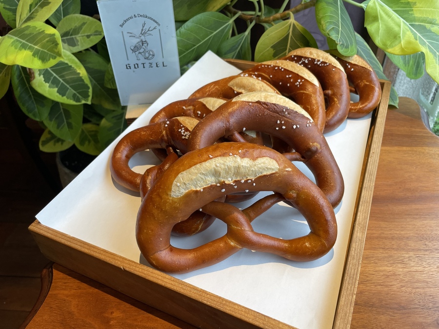 プレッツェルが並んでいる画像